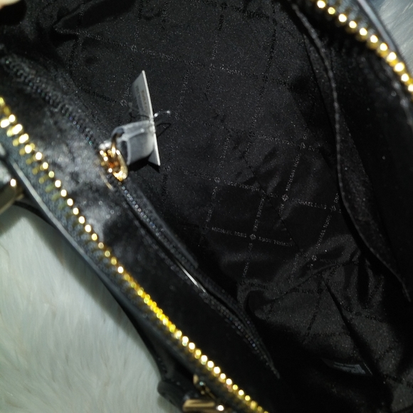 NWT MICHAEL KORS CIARA MEDIUM MESSENGER TOP ZIP SATCEL HANDBAG - Picture 6 of 8